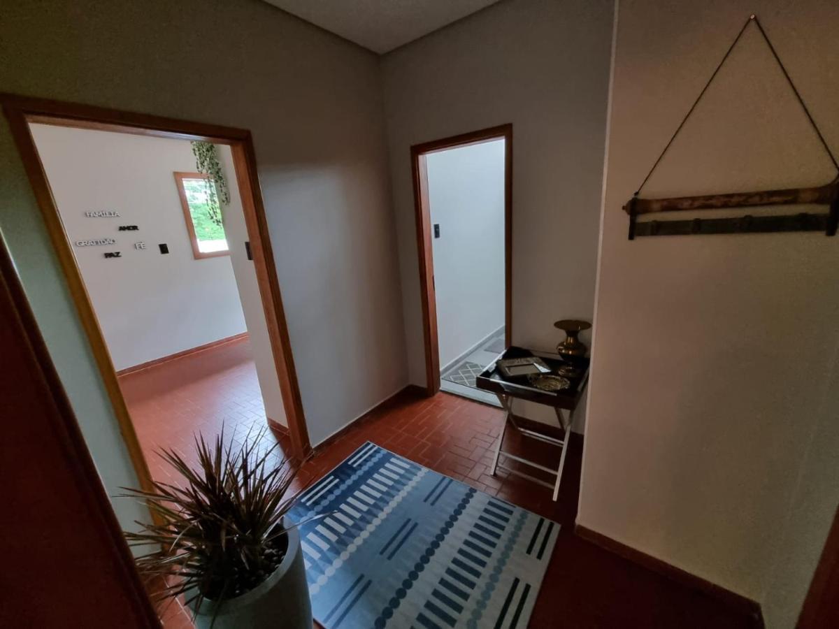 הוילה אטיבאיה Casa Dom Quixote, Pequena Chacara No Centro Da Cidade מראה חיצוני תמונה