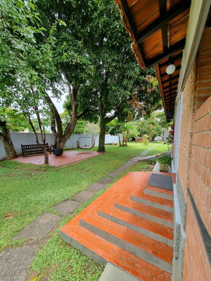 הוילה אטיבאיה Casa Dom Quixote, Pequena Chacara No Centro Da Cidade מראה חיצוני תמונה