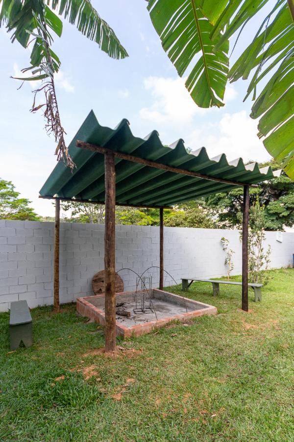 הוילה אטיבאיה Casa Dom Quixote, Pequena Chacara No Centro Da Cidade מראה חיצוני תמונה